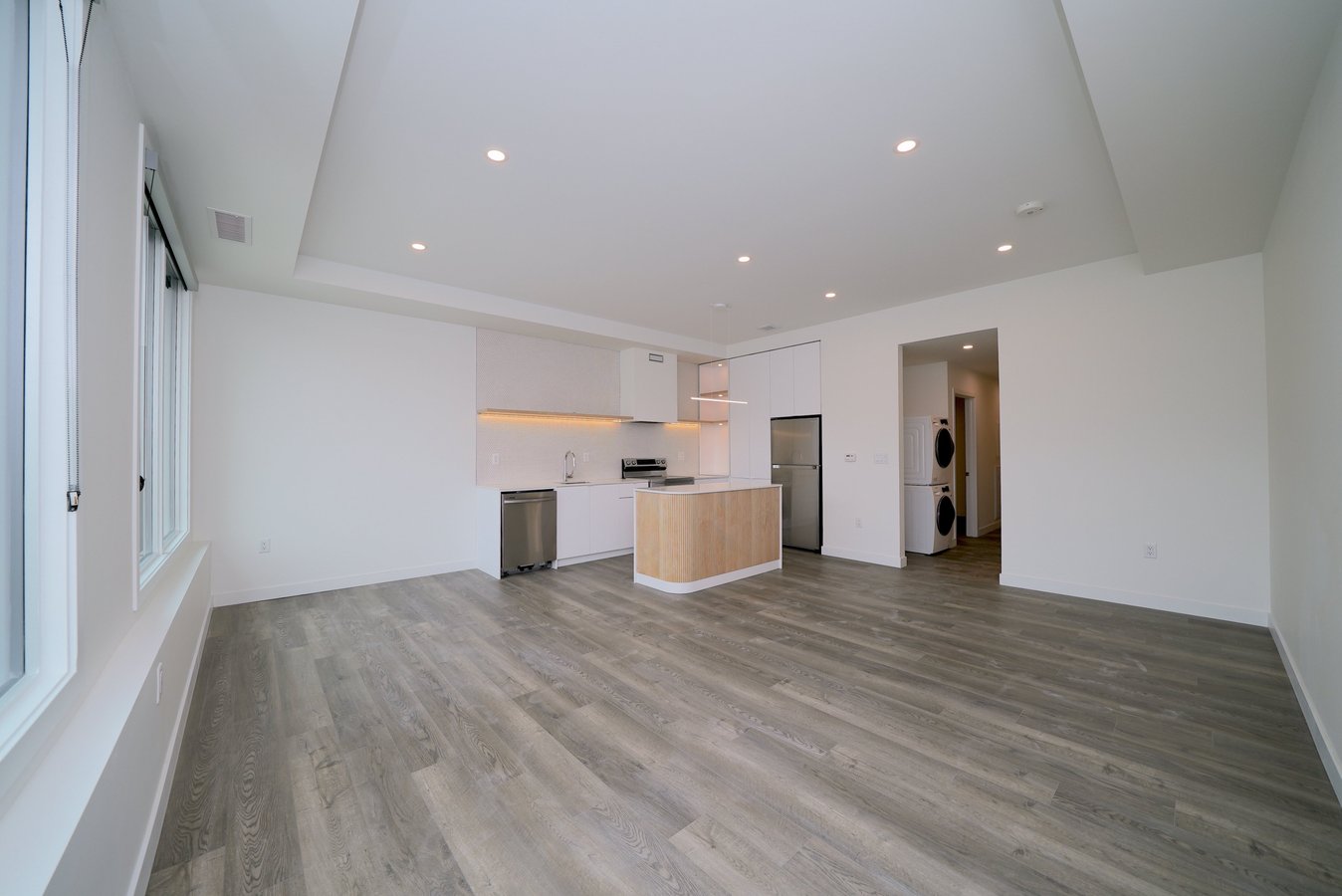 175 Carlton Street - Photo 2