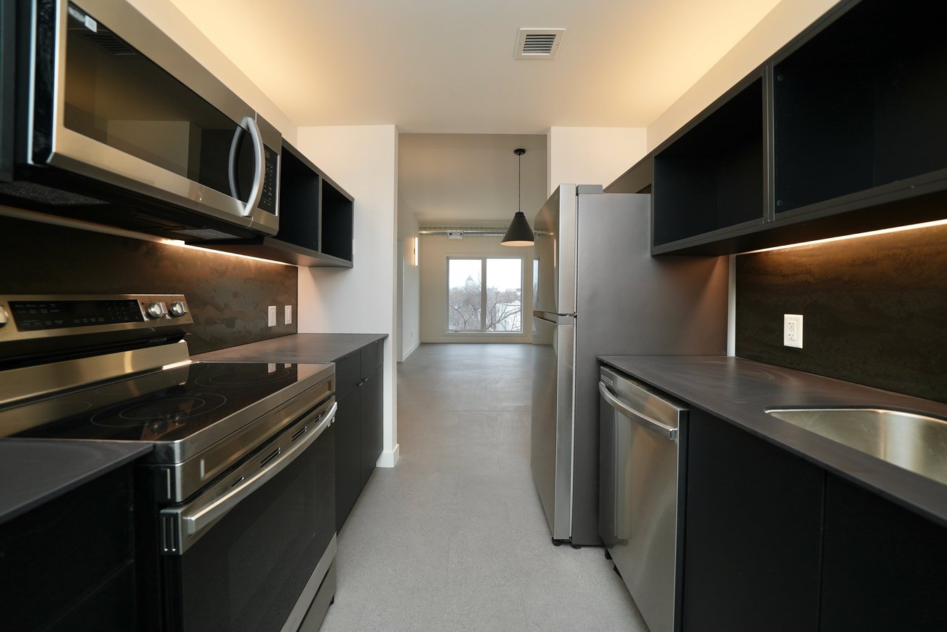 198 Sherbrook Street - Photo 1