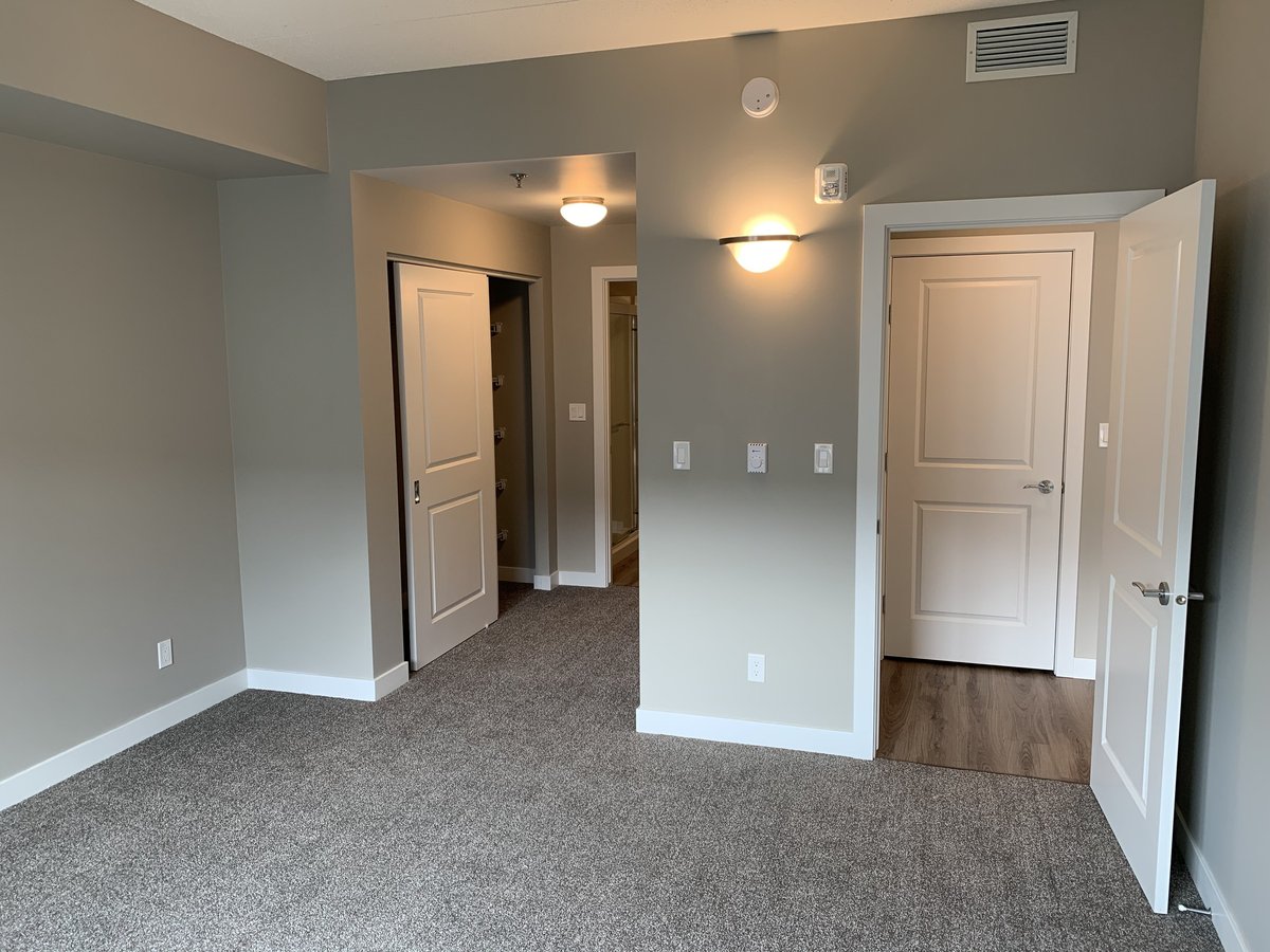1255 Leila Avenue - Photo 5