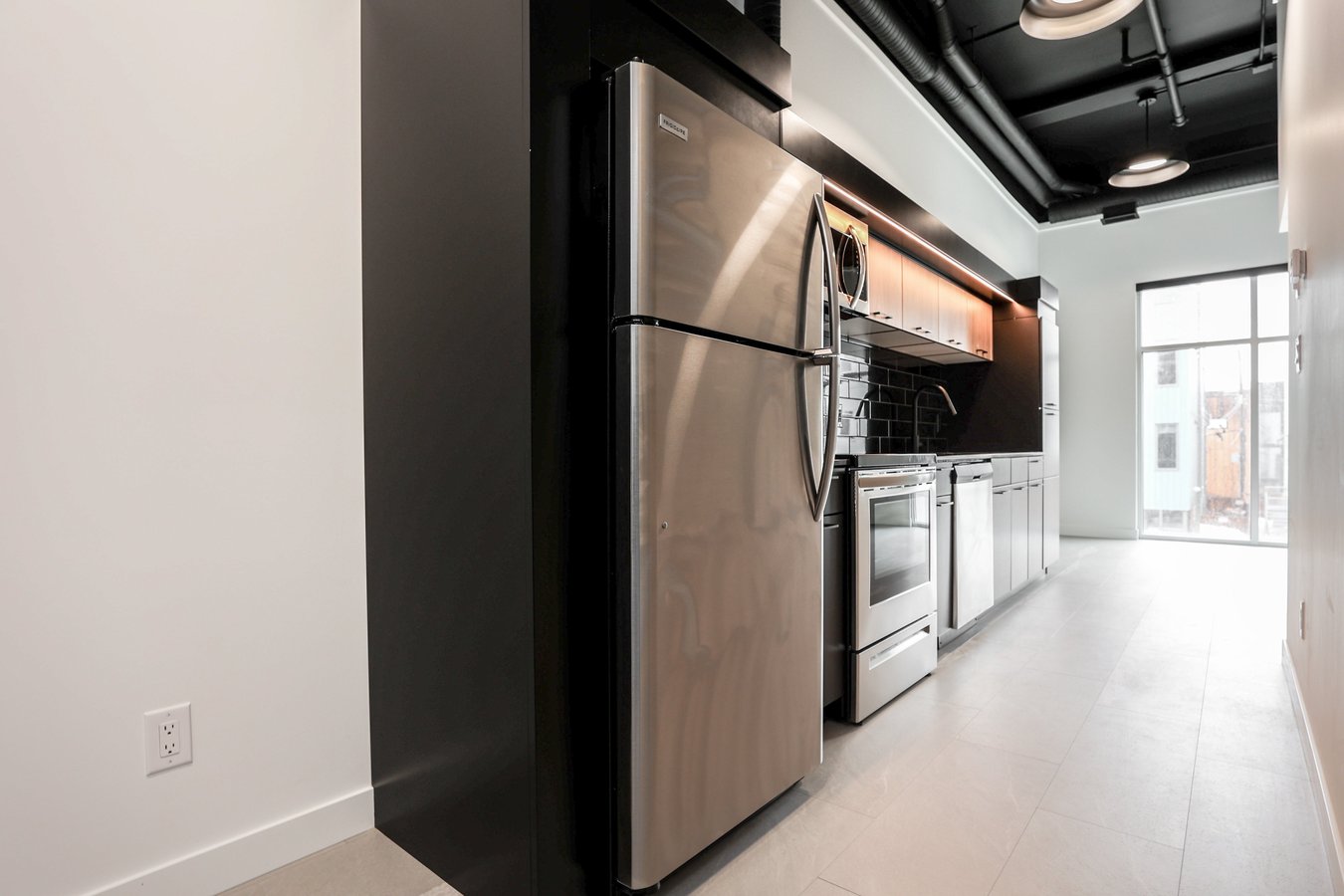 710 Westminster Avenue - Photo 12