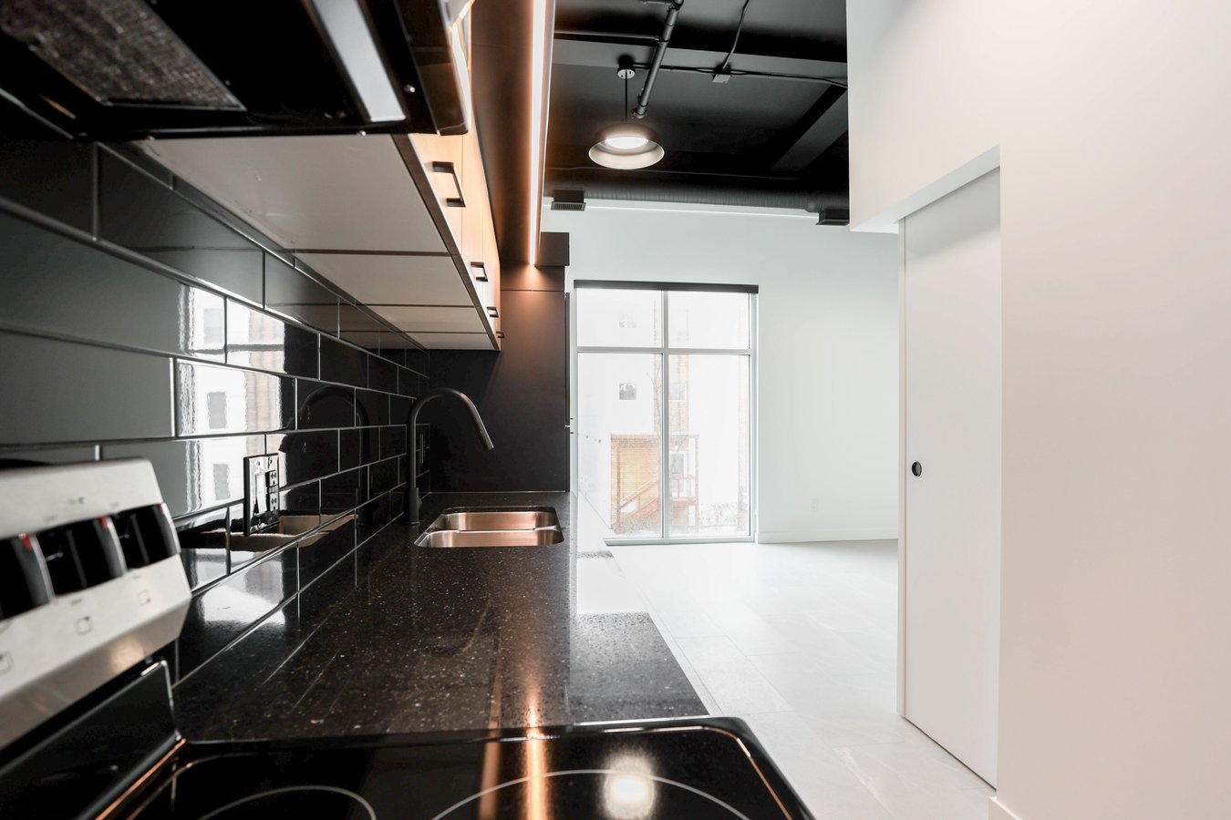 710 Westminster Avenue - Photo 13