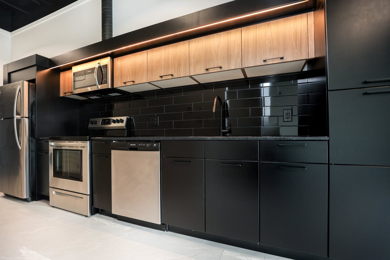 710 Westminster Avenue - Photo 8