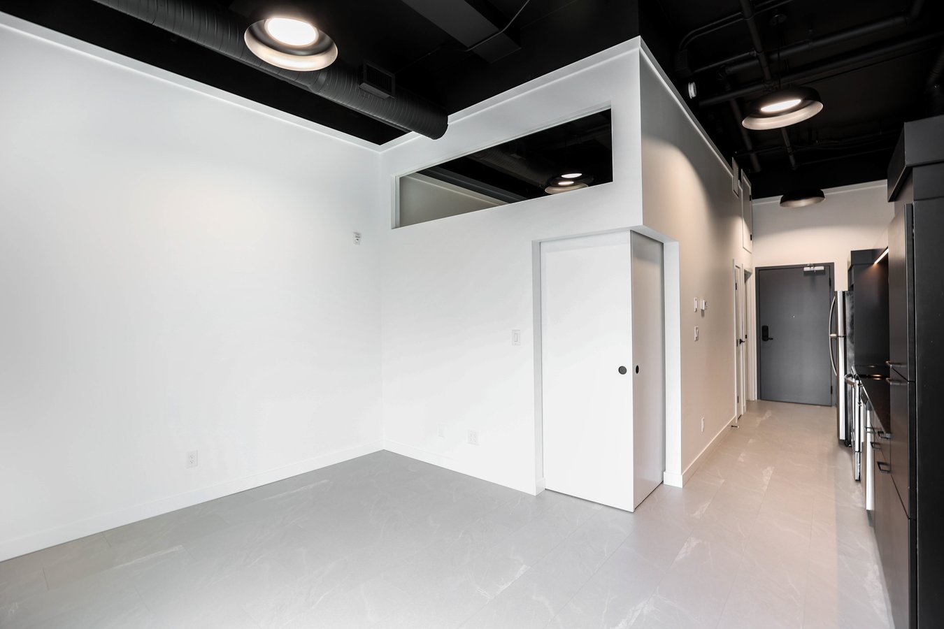 710 Westminster Avenue - Photo 24