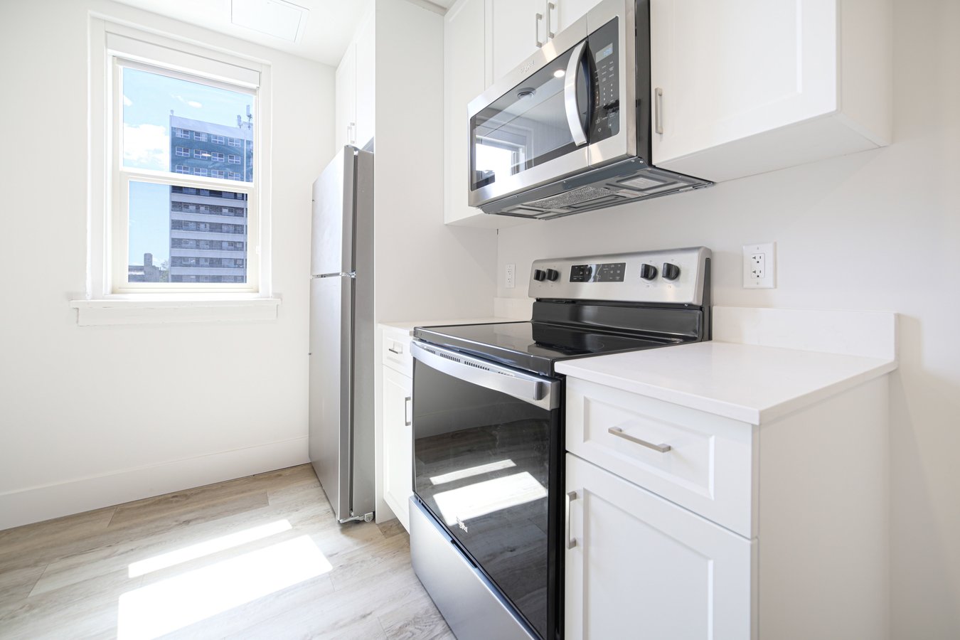 247 Young Street - Photo 7