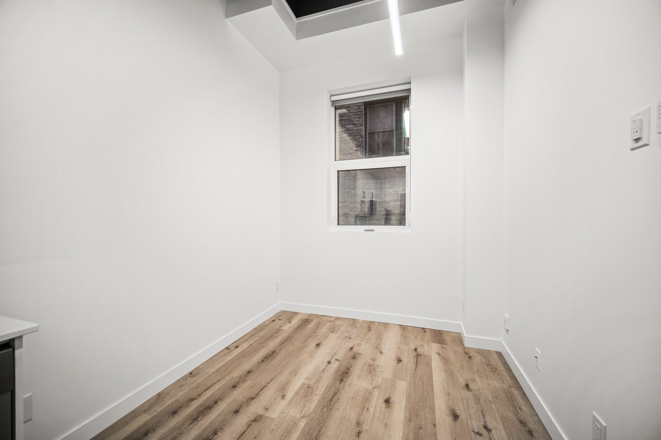 225 Vaughan Street - Photo 12