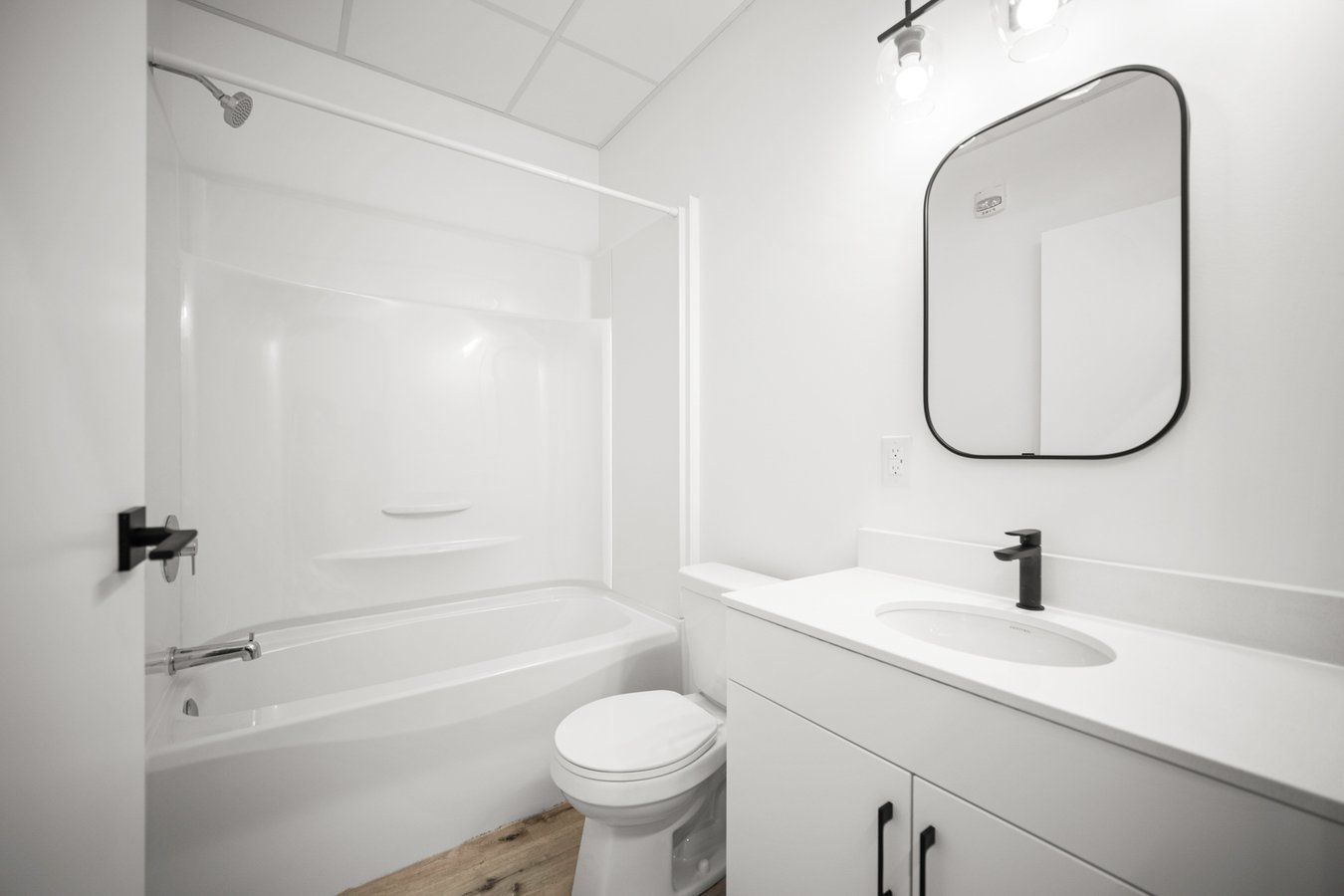 225 Vaughan Street - Photo 8