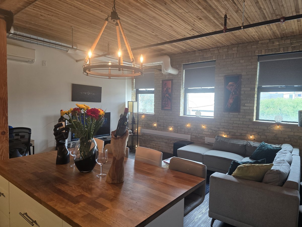 139 Market Avenue - Photo 2