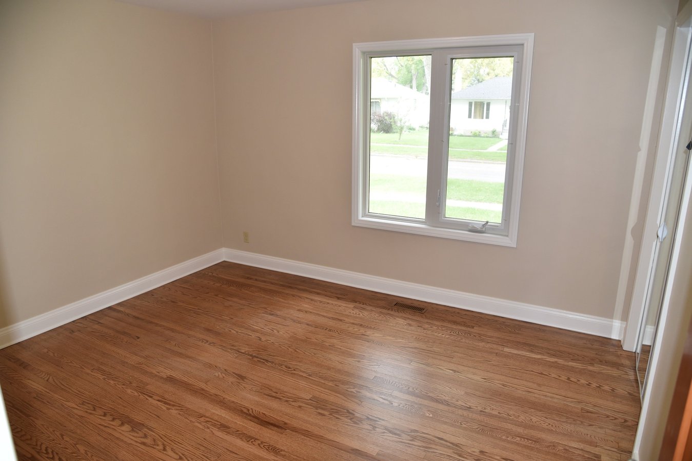 1192 Fleet Avenue - Photo 12