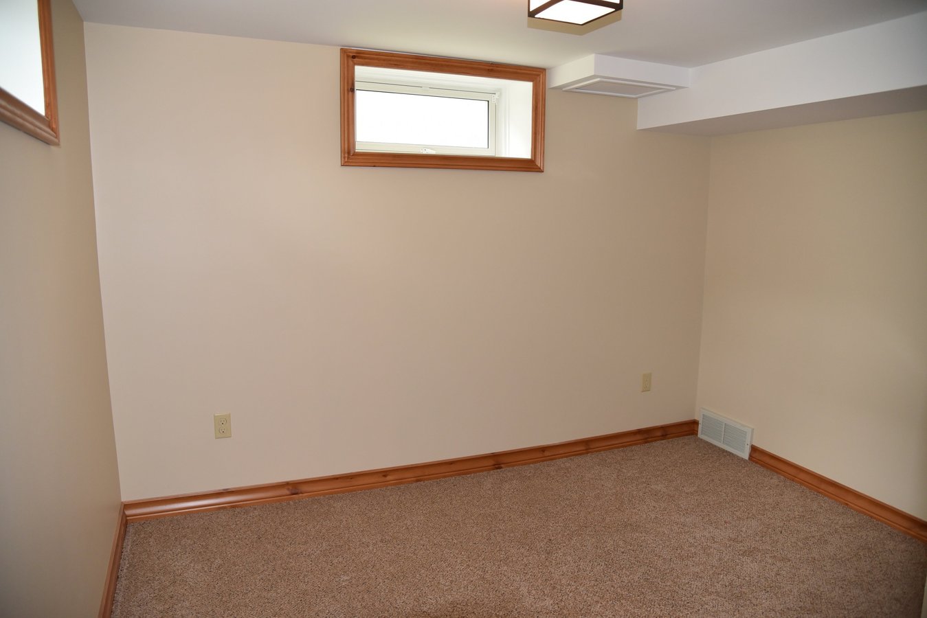 1192 Fleet Avenue - Photo 18
