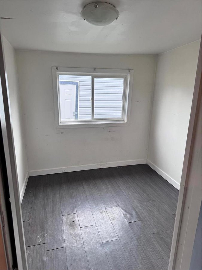 268 Martin Avenue West - Photo 14