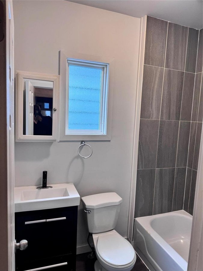 268 Martin Avenue West - Photo 11
