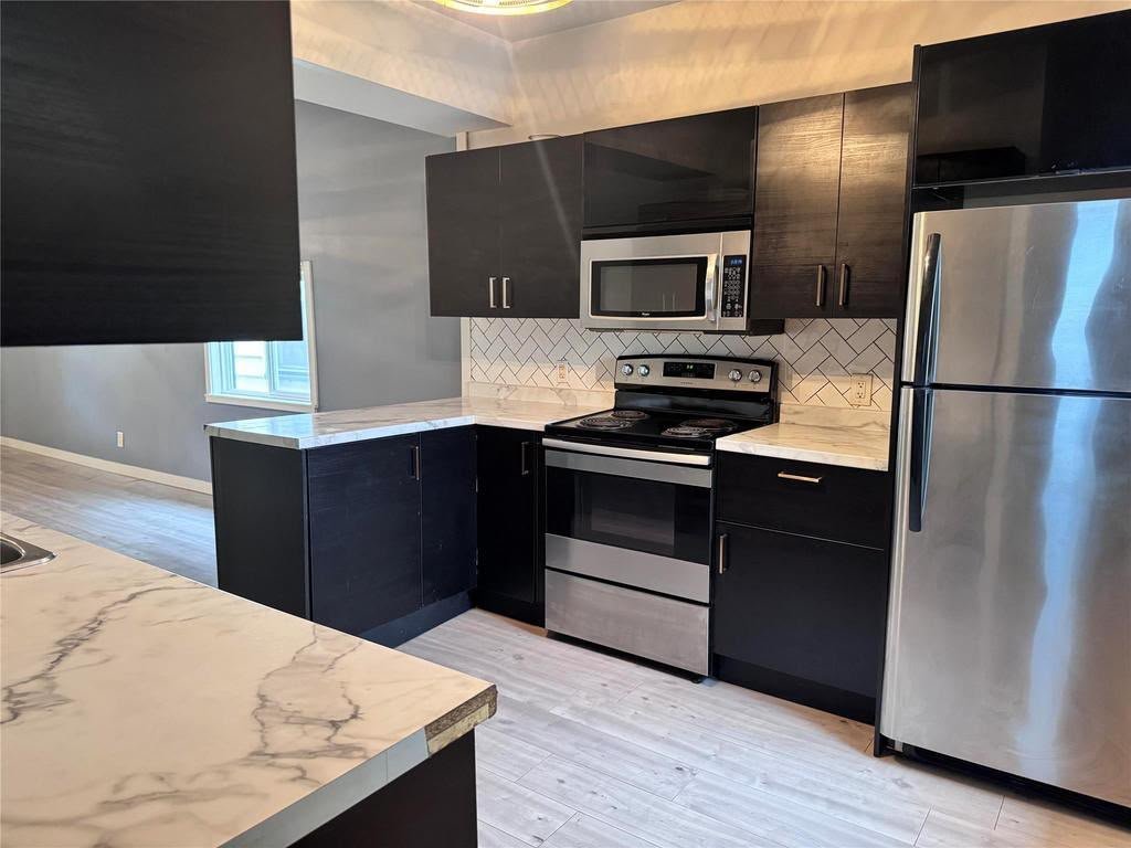 268 Martin Avenue West - Photo 5