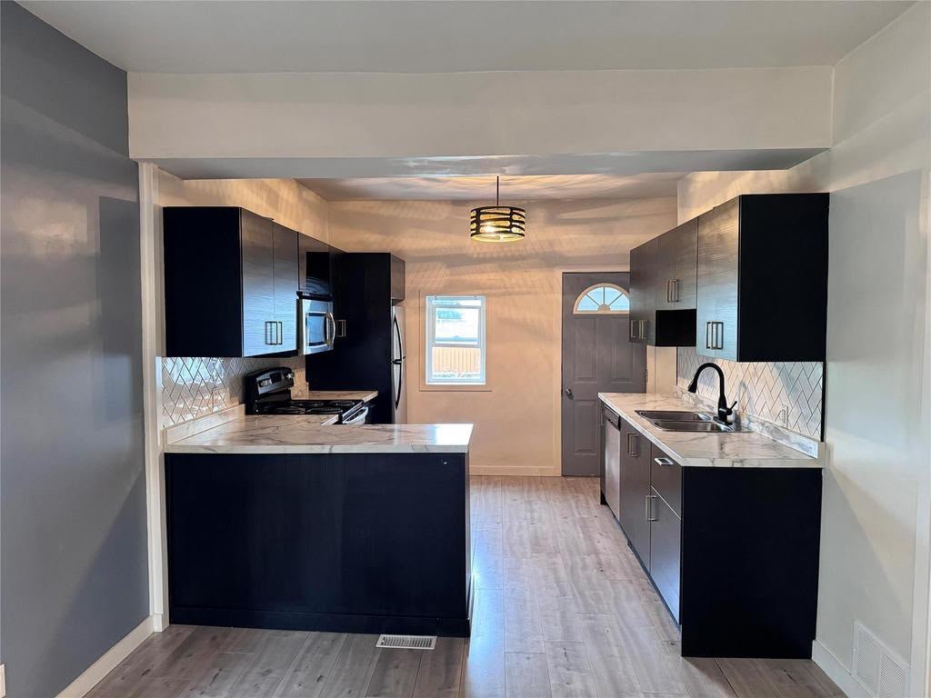 268 Martin Avenue West - Photo 4