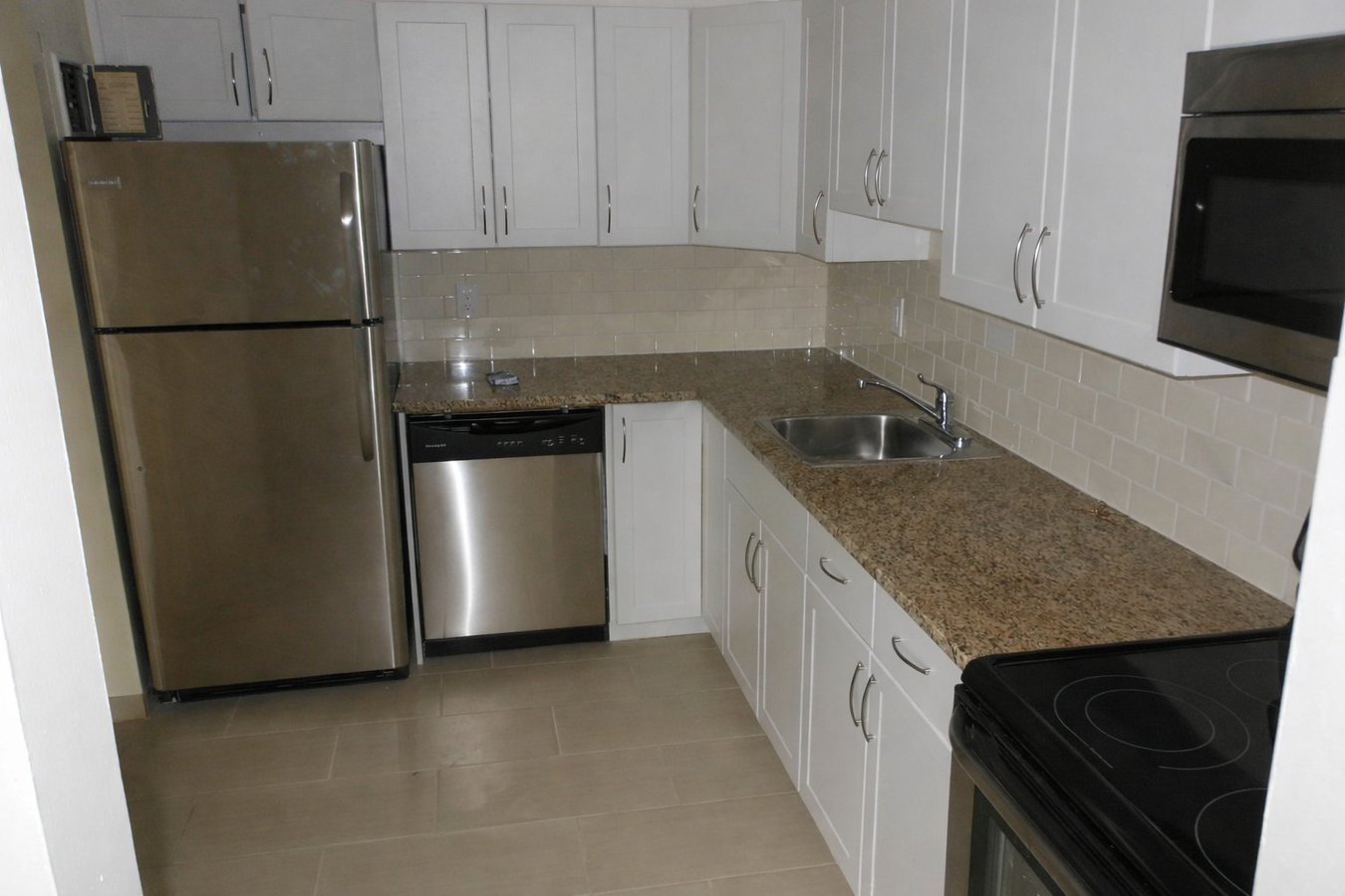 1179 Grant Avenue - Photo 9