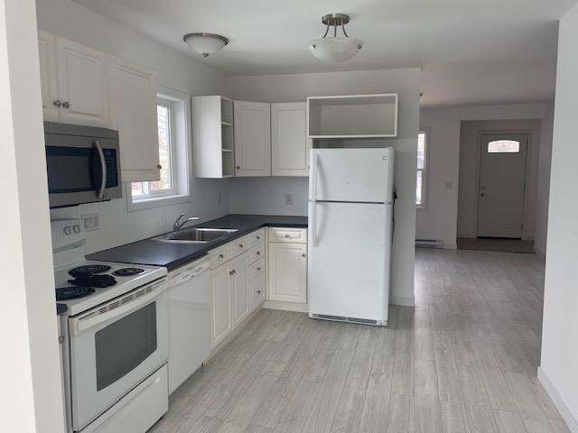 212 Oakview Avenue - Photo 3