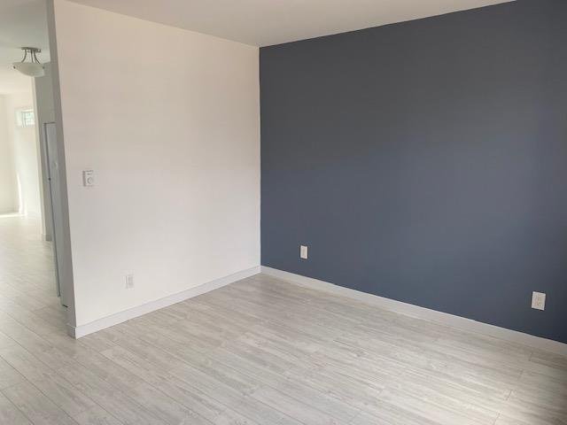 212 Oakview Avenue - Photo 2