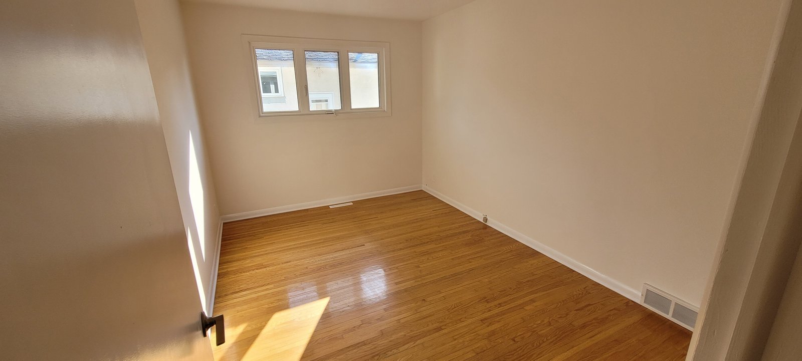 214 Hindley Avenue - Photo 9