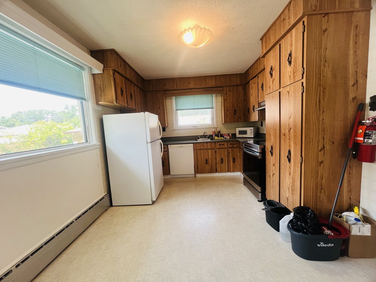 433 Regent Avenue West - Photo 8