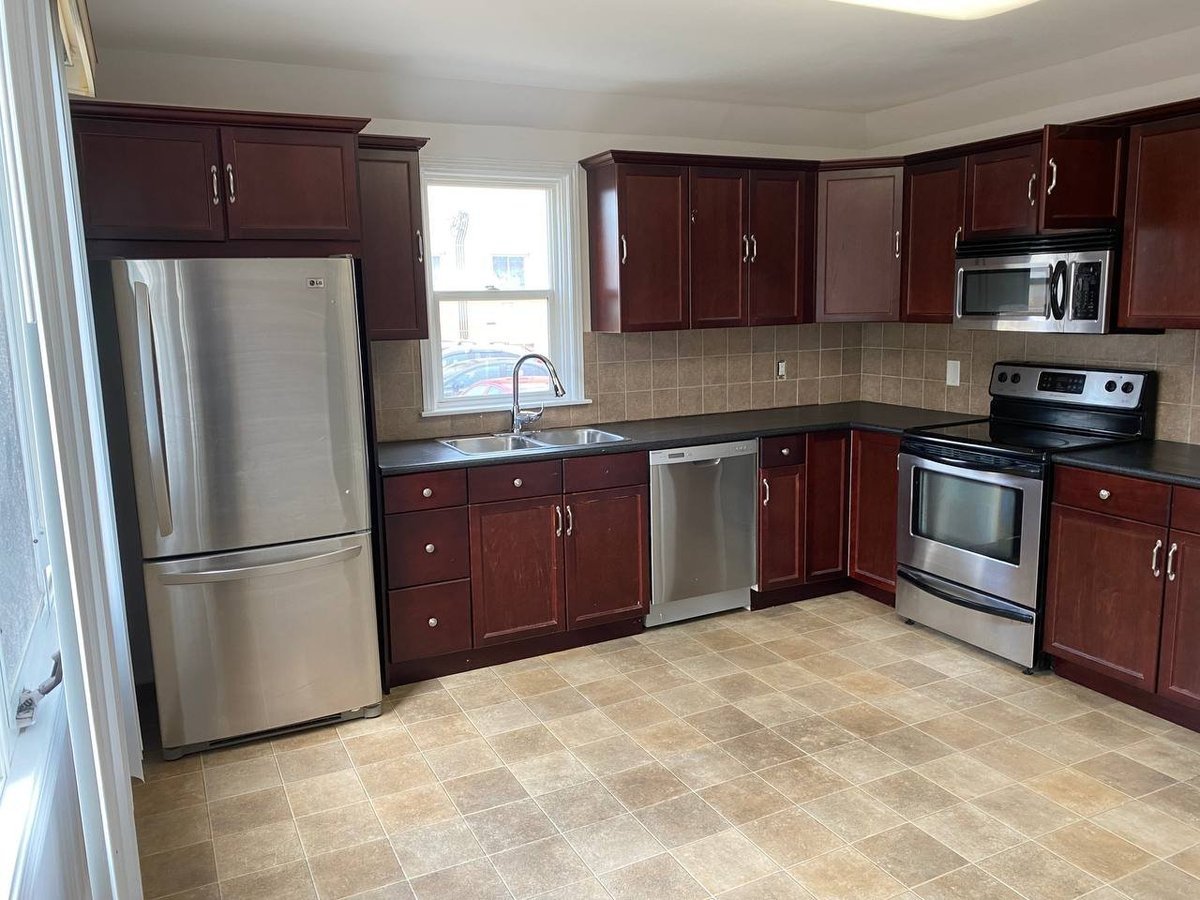 902 Burnell Street - Photo 9