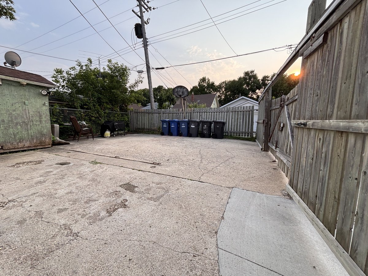 902 Burnell Street - Photo 19