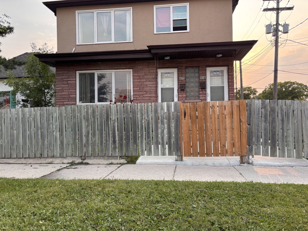 902 Burnell Street - Photo 20