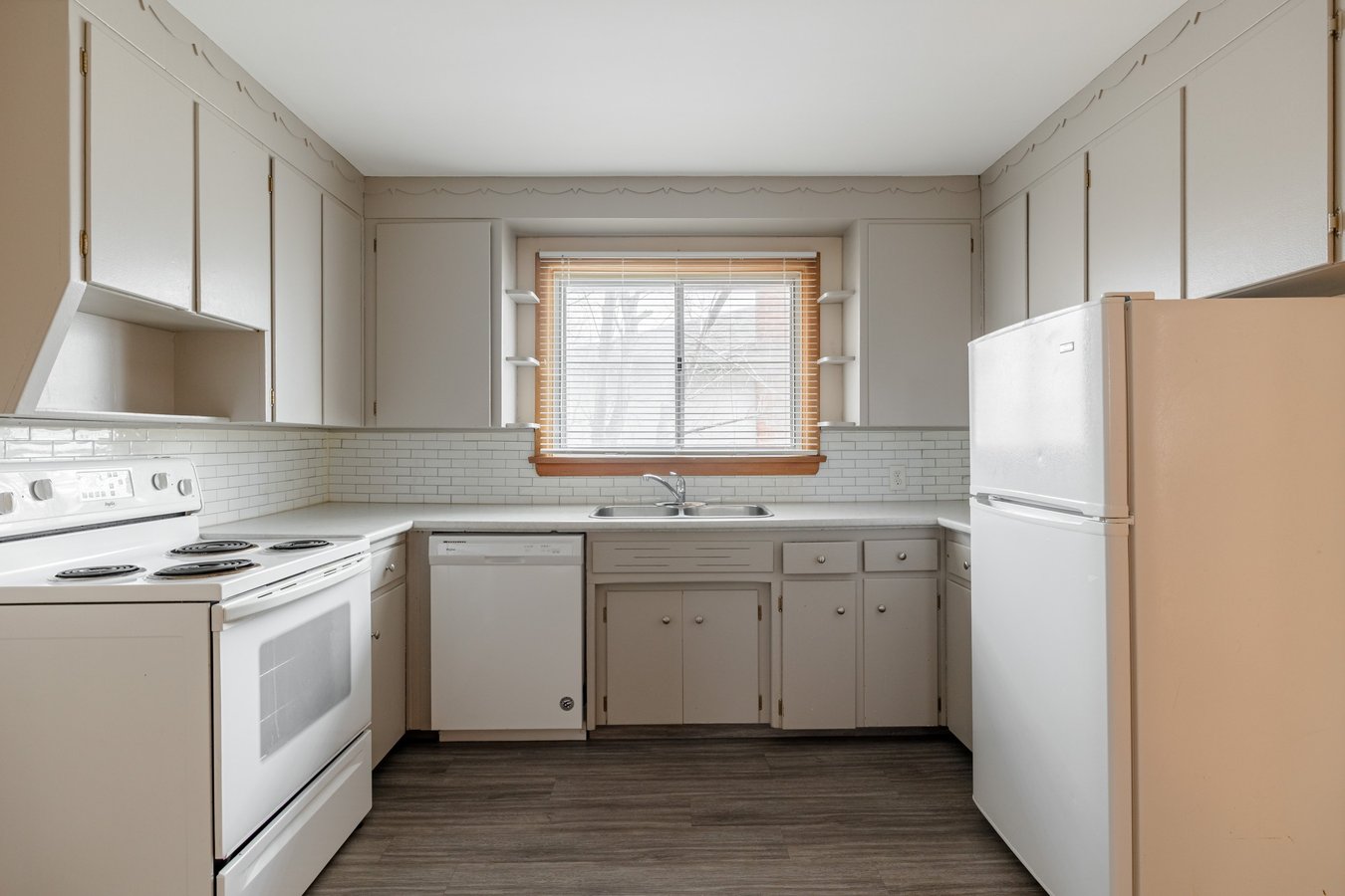 407 Semple Avenue - Photo 2