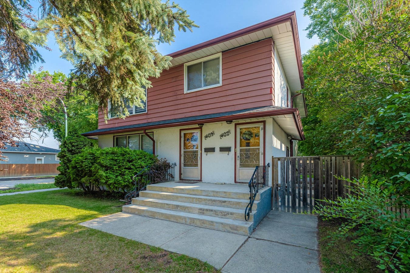 407 Semple Avenue - Photo 1