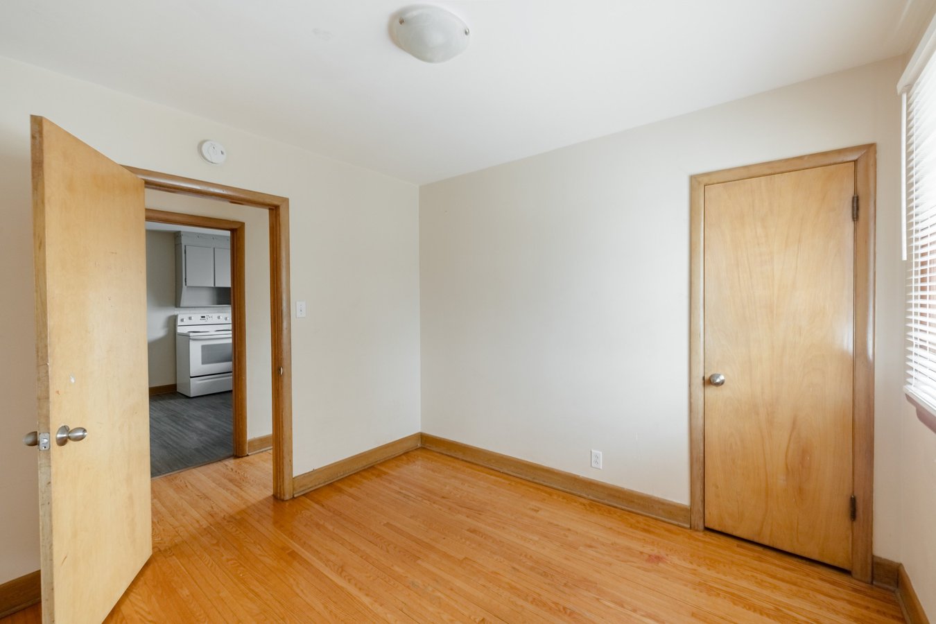 407 Semple Avenue - Photo 7