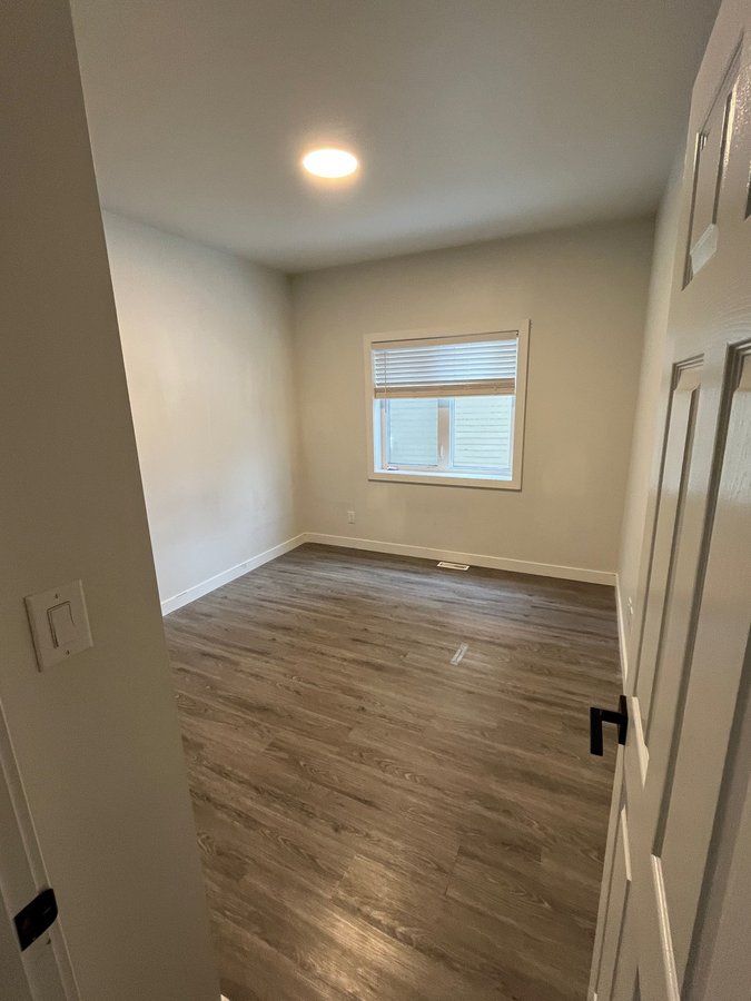 492 Hethrington Avenue - Photo 6