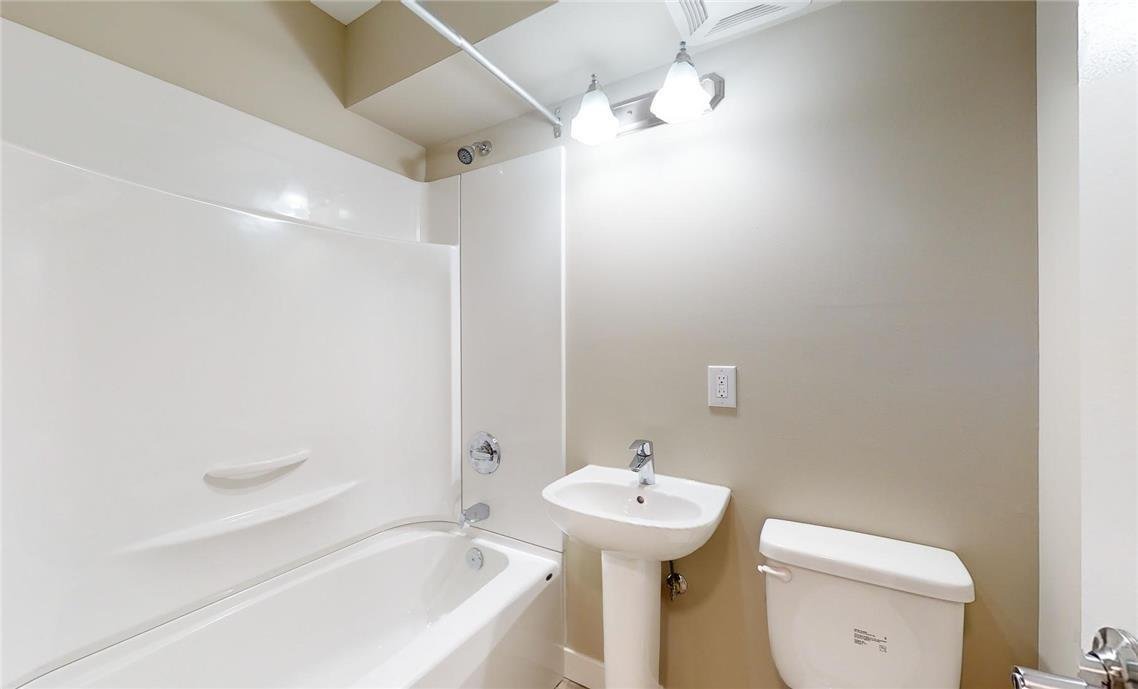 537 Ellice Avenue - Photo 4