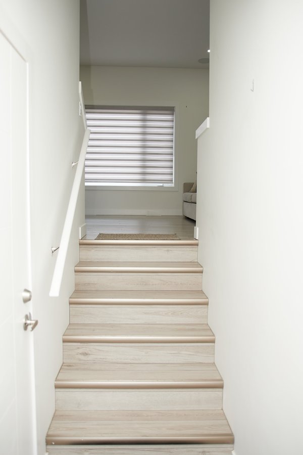 1602 Ravelston Avenue West - Photo 18