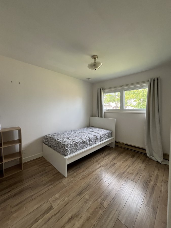1935 William Avenue West - Photo 5