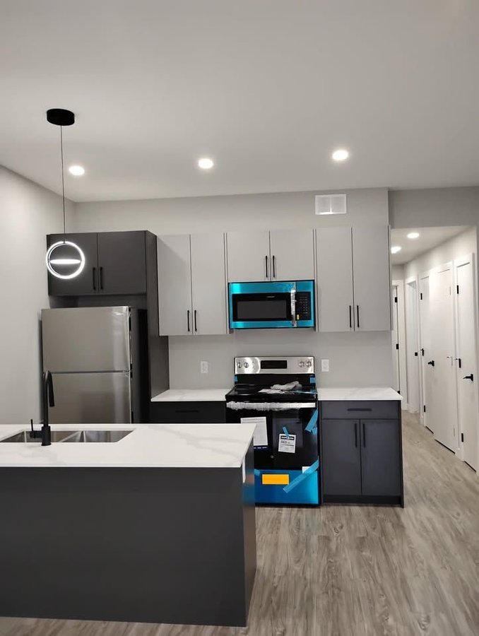 1145 Rosemount Avenue - Photo 8