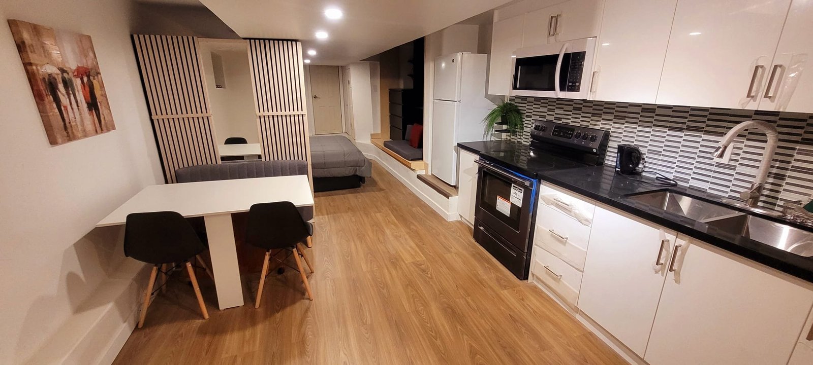 2378 Saint Clair Avenue West - Photo 2