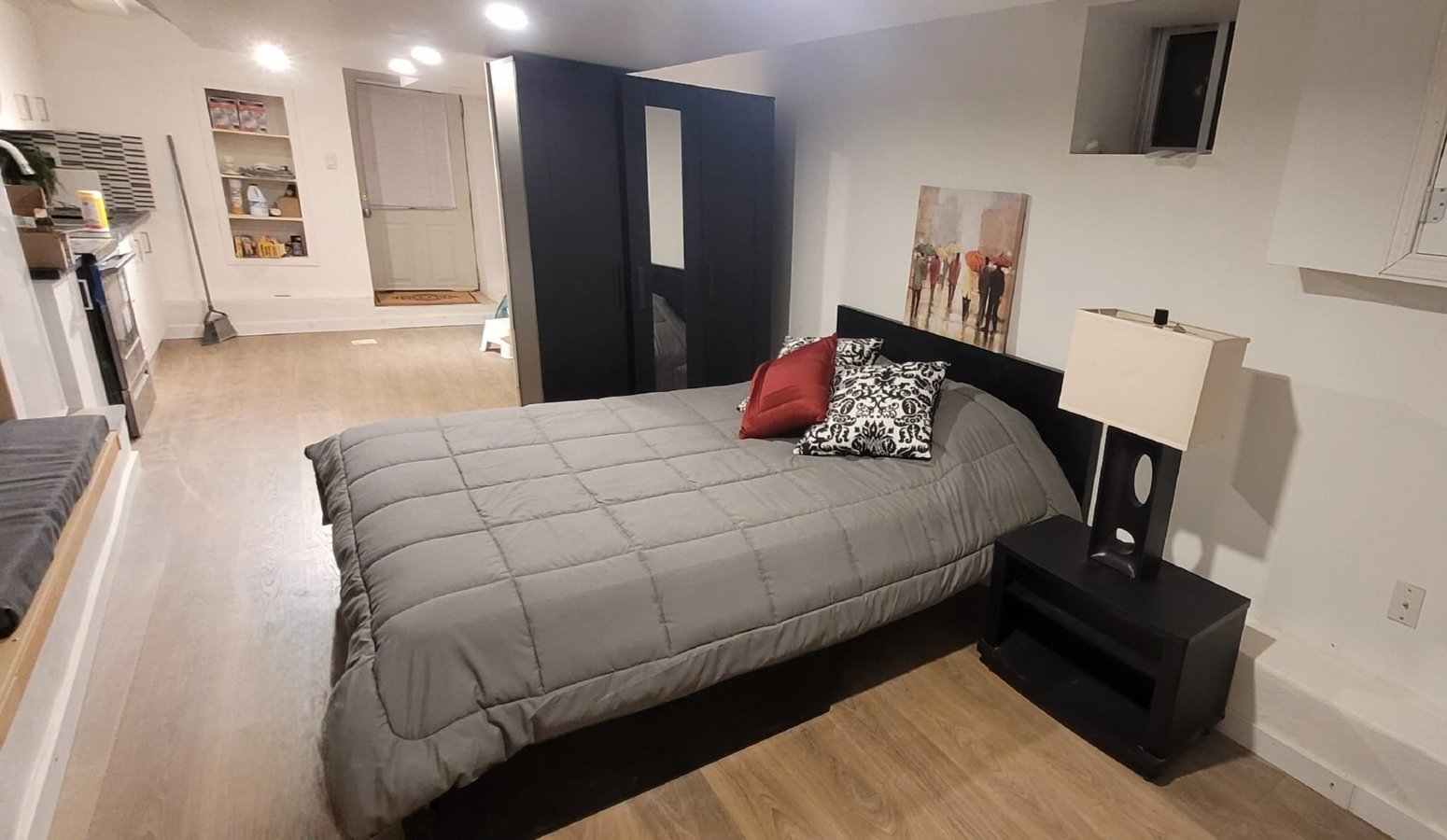 2378 Saint Clair Avenue West - Photo 4