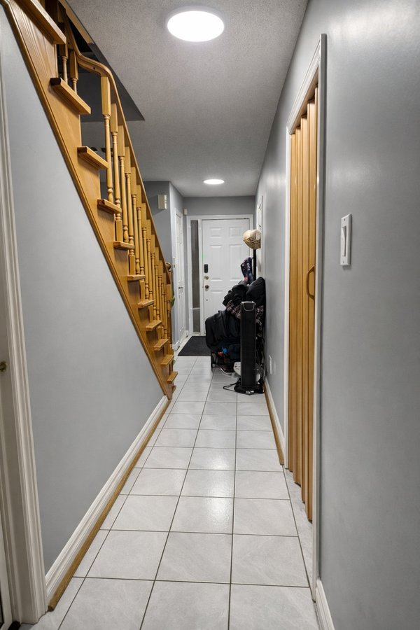 Gray Avenue - Photo 10