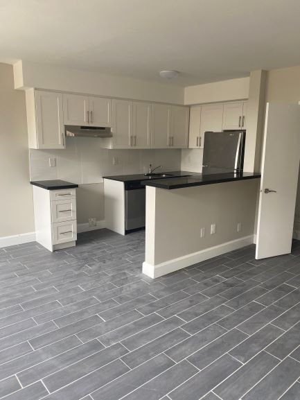 2558 Eglinton Avenue West - Photo 3