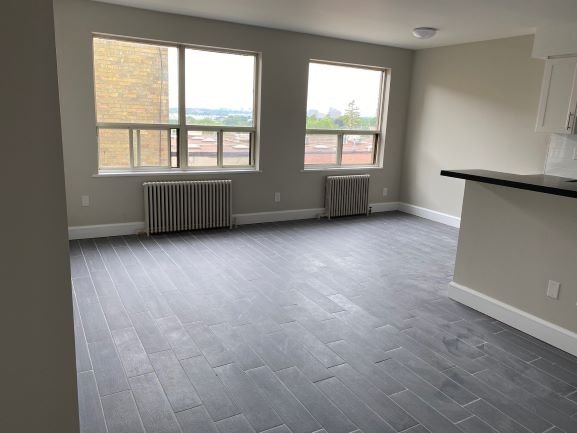 2558 Eglinton Avenue West - Photo 5