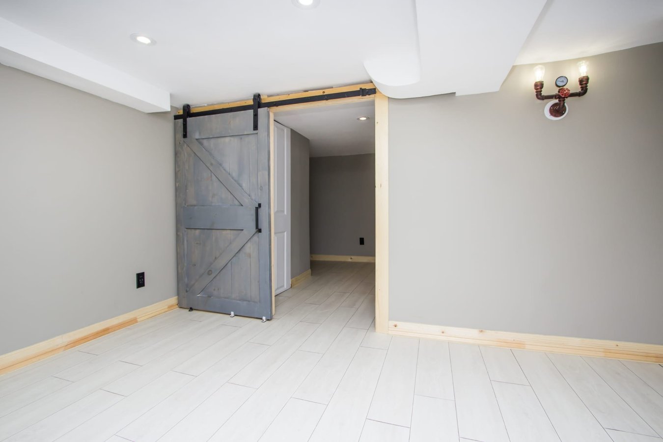 100 Blakley Avenue - Photo 7