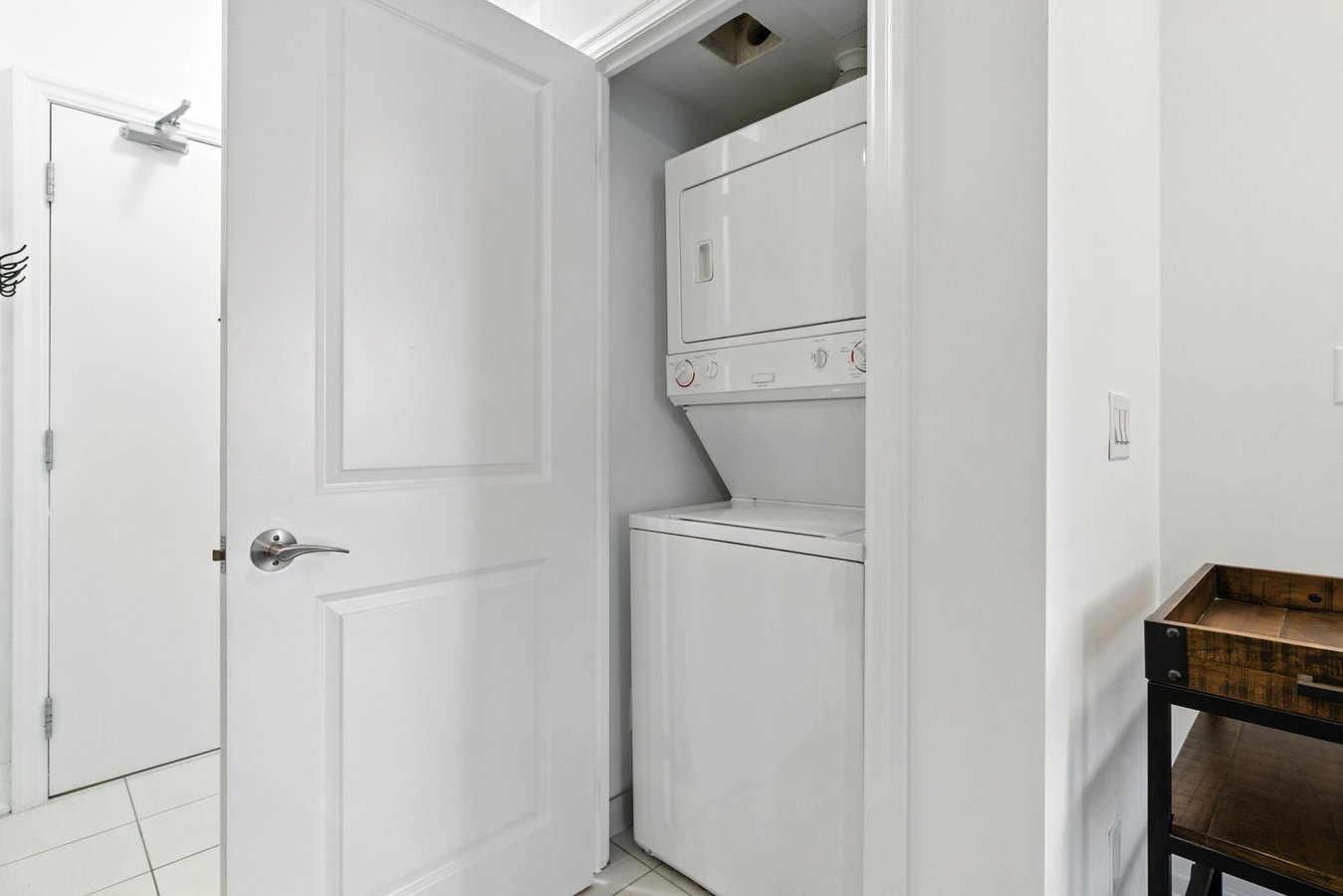 500 Saint Clair Avenue West - Photo 10