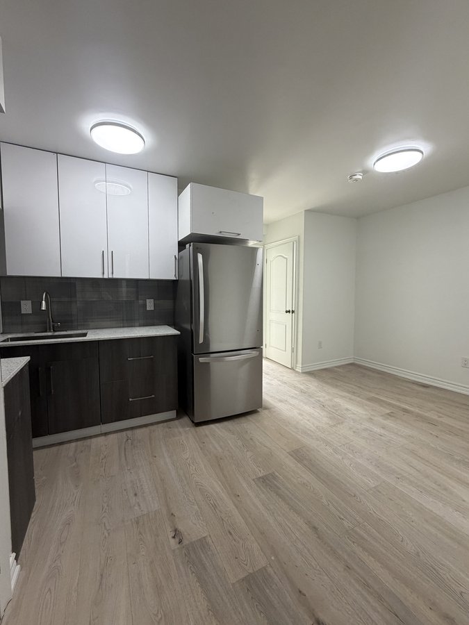 266 Glenholme Avenue - Photo 4