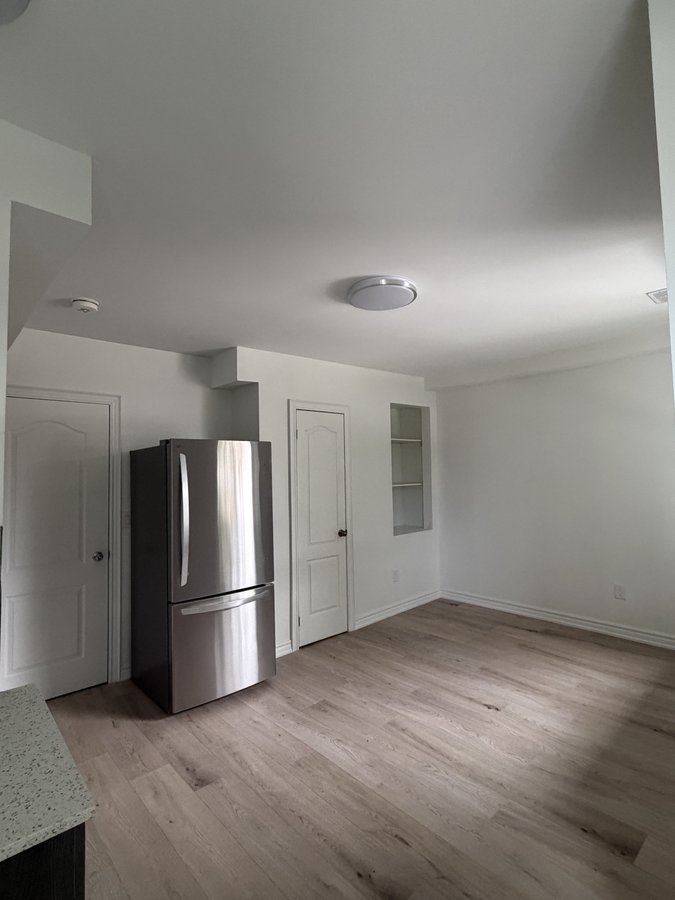 266 Glenholme Avenue - Photo 3