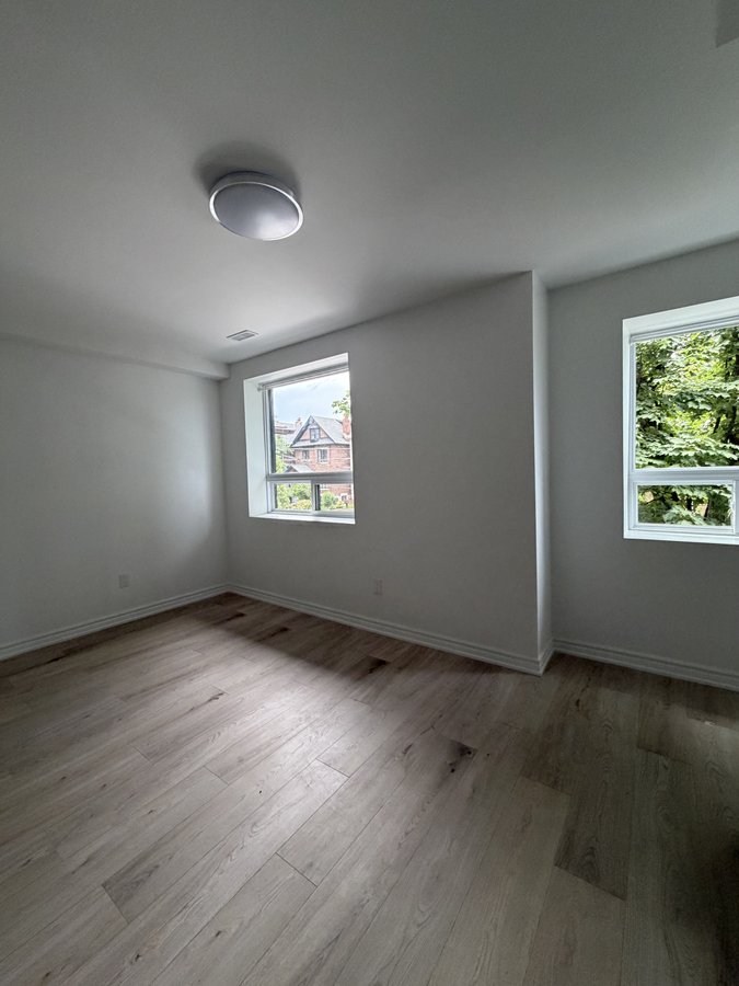 266 Glenholme Avenue - Photo 5