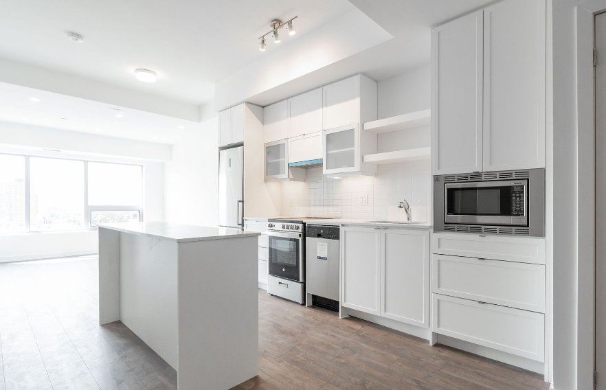 2433 Dufferin Street - Photo 2