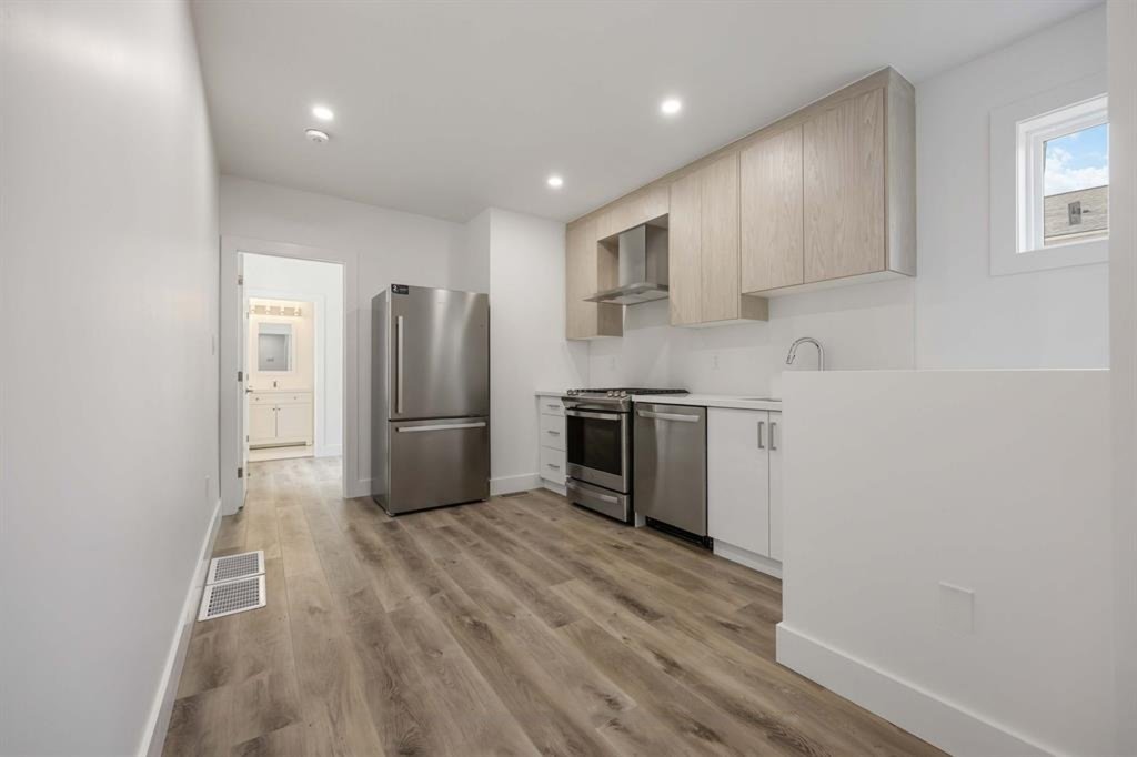 1937 Lawrence Avenue West - Photo 3