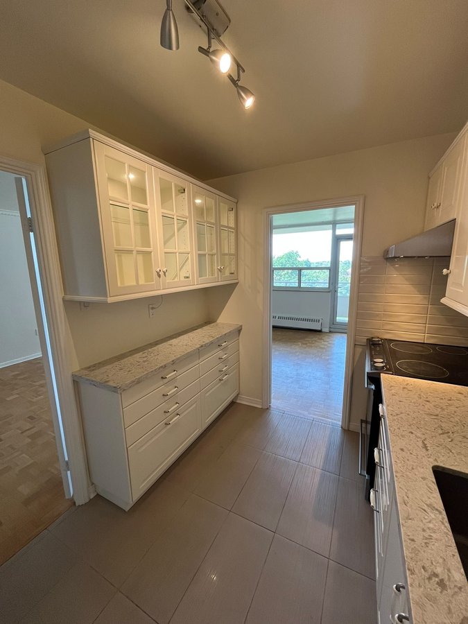 360 Ridelle Avenue - Photo 10