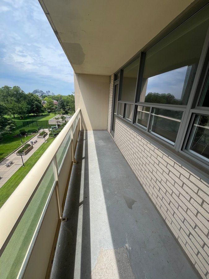 360 Ridelle Avenue - Photo 4