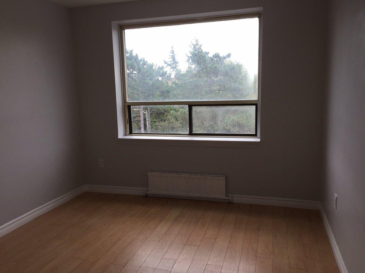 4075 Old Dundas Street - Photo 9