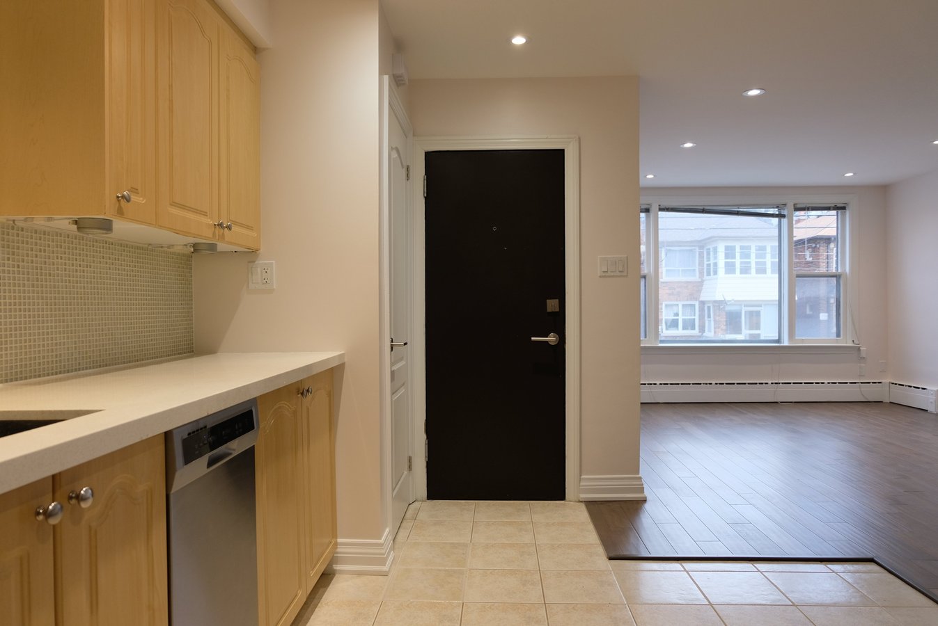 242 Jane Street - Photo 6