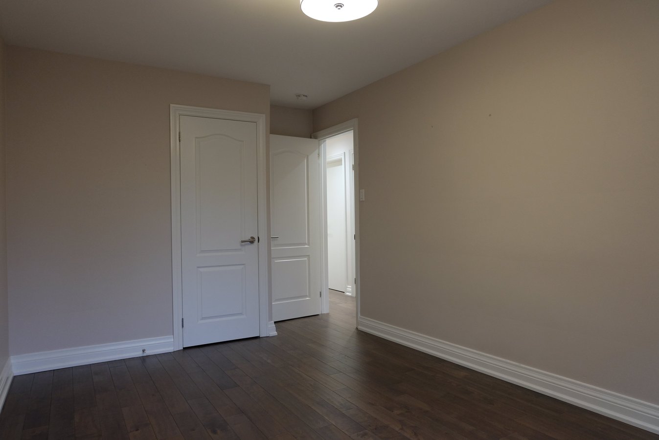 242 Jane Street - Photo 17